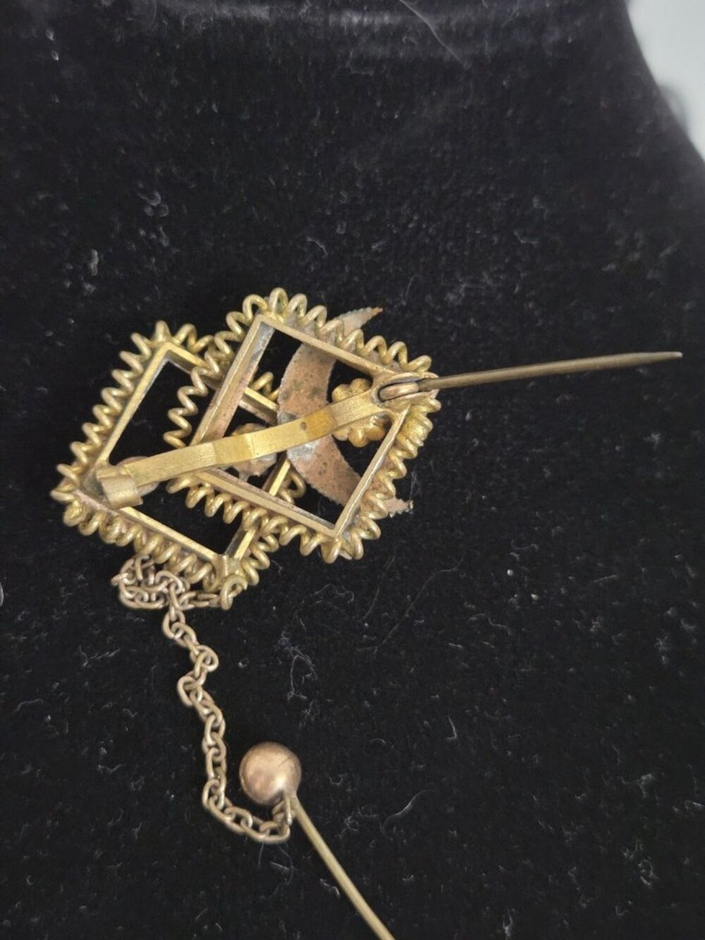Antique Victorian Gilt Brass Brooch Paste Stones & Red Glass, Added Safety Chain - Picture 9 of 16